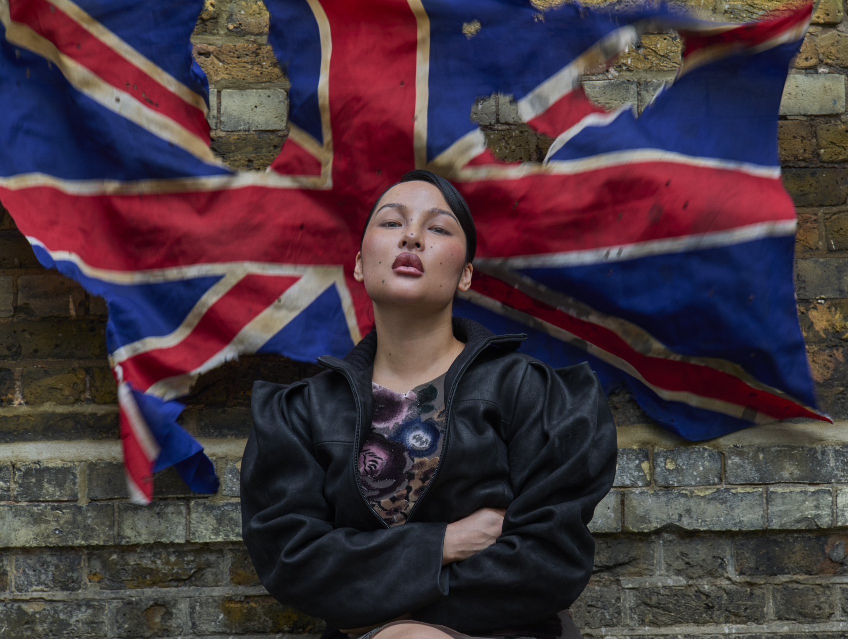 TWIN MAGAZINE - TSUNAINA